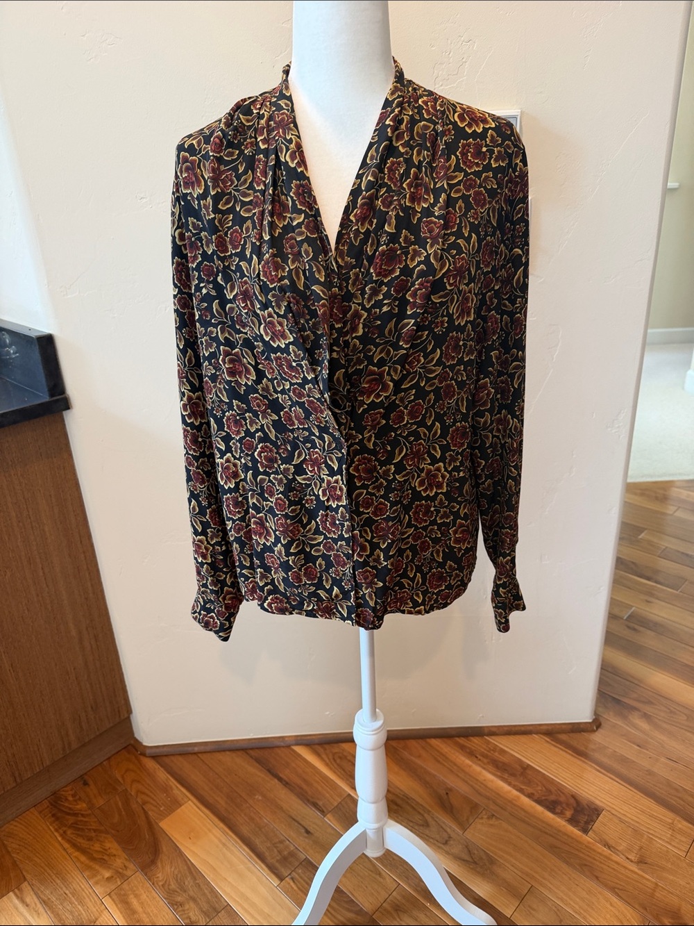 Spenser Jeremy Black Floral V-Neck Blouse with Burgundy Accents
